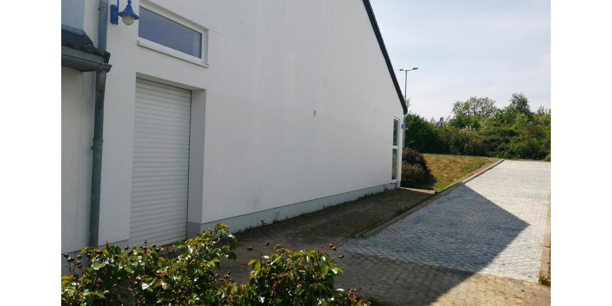 Gewerbeobjekt Stollberg (Erzgebirge) - 1.990&euro; | Angebot:25229524