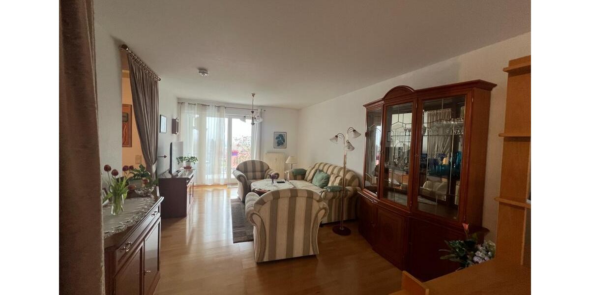Etagenwohnung Zwickau Zwickau-West - 2 Zimmer, 67 m&sup2;, 440&euro; | Angebot:24857879