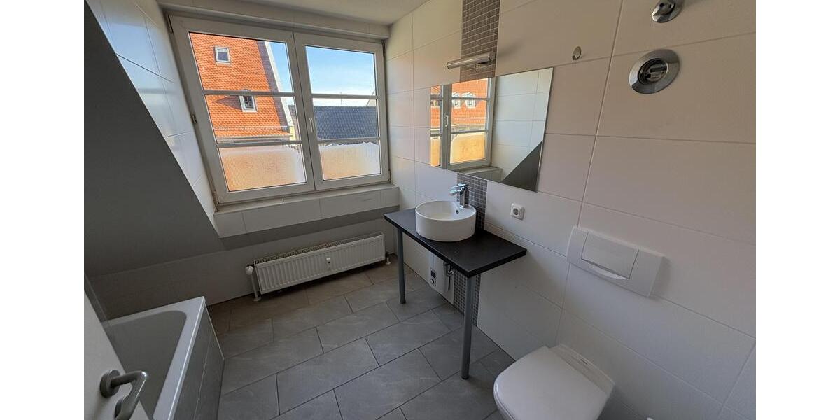 Dachgeschoßwohnung Zwickau Zwickau-Nord - 2 Zimmer, 65 m&sup2;, 430&euro; | Angebot:25254326