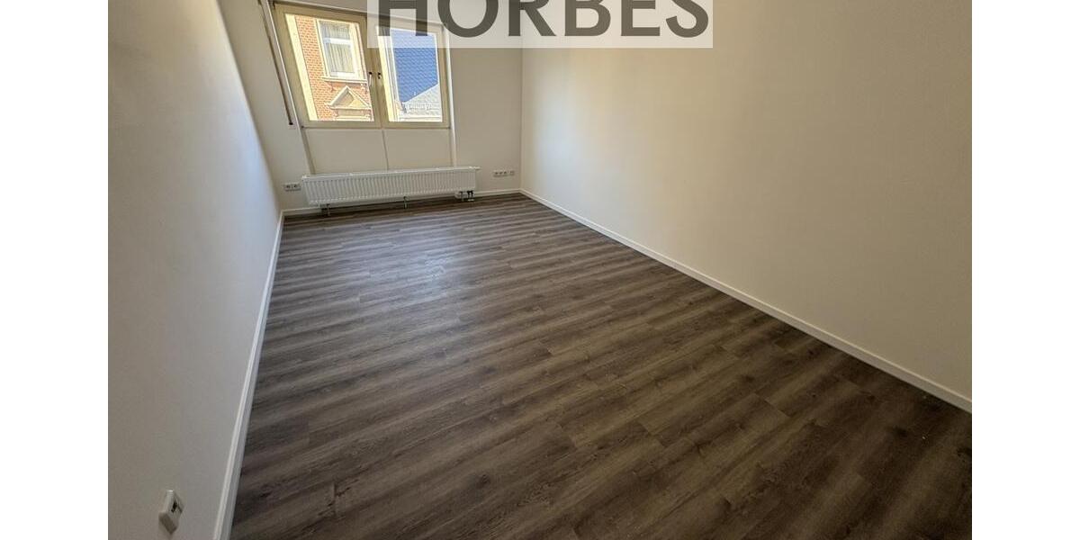 Etagenwohnung Glauchau - 1 Zimmer, 32 m&sup2;, 290&euro; | Angebot:25079476