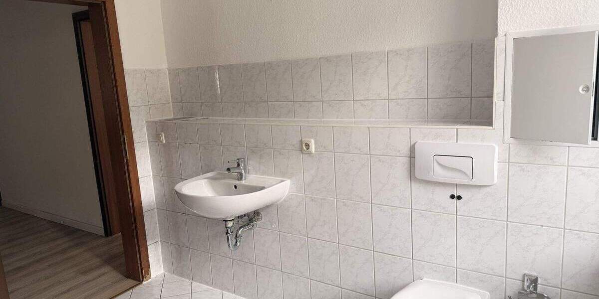 Etagenwohnung Zwickau Niederplanitz - 3 Zimmer, 79 m&sup2;, 470&euro; | Angebot:25707422