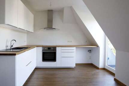 Wohnung Zwickau Nordvorstadt - 2 Zimmer, 87 m&sup2;, 740&euro; | Angebot:21155632