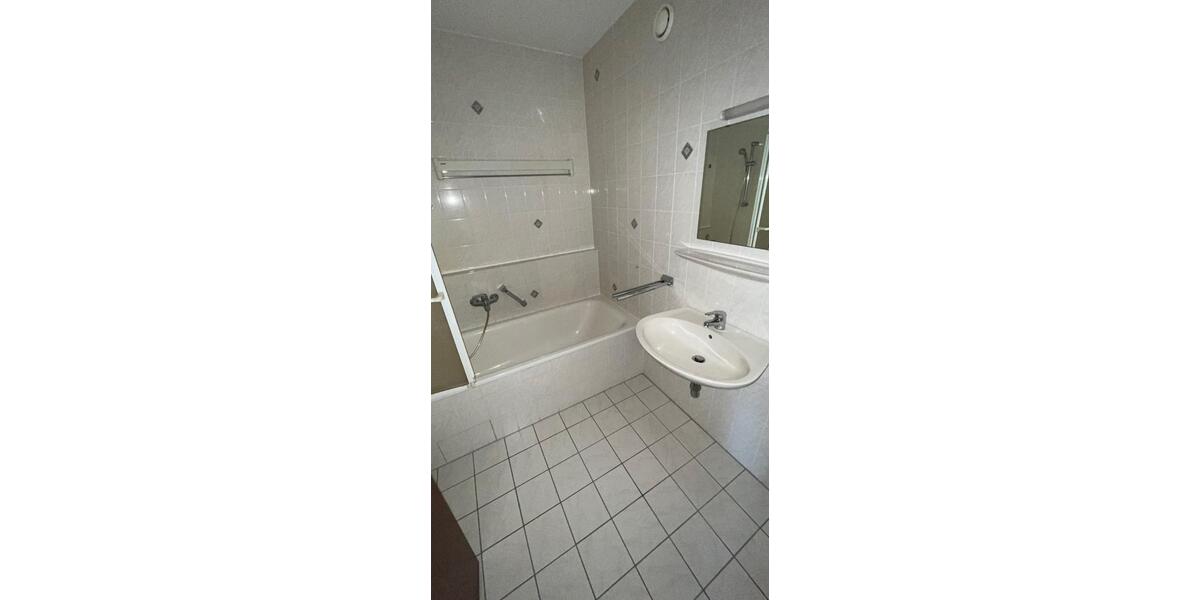 Etagenwohnung Zwickau Zwickau-Nord - 2 Zimmer, 68 m&sup2;, 431&euro; | Angebot:23808996