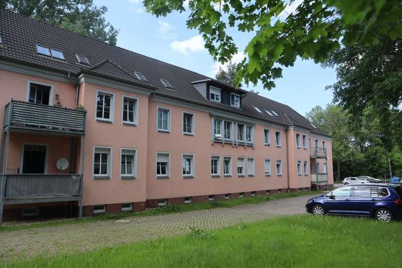 Etagenwohnung Zwickau - 3 Zimmer, 69 m&sup2;, 449&euro; | Angebot:25235694