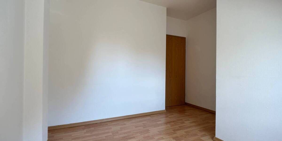 Etagenwohnung Zwickau Crossen - 2 Zimmer, 40 m&sup2;, 270&euro; | Angebot:25670158