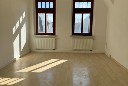 Wohnung Zwickau - 2 Zimmer, 61 m&sup2;, 580&euro; | Angebot:25986544