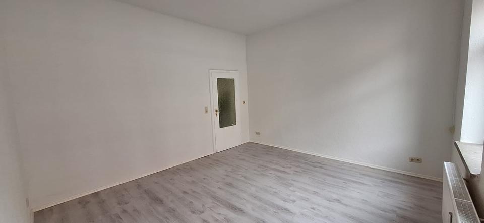 Hochparterre Werdau - 1.5 Zimmer, 45 m&sup2;, 250&euro; | Angebot:25639188