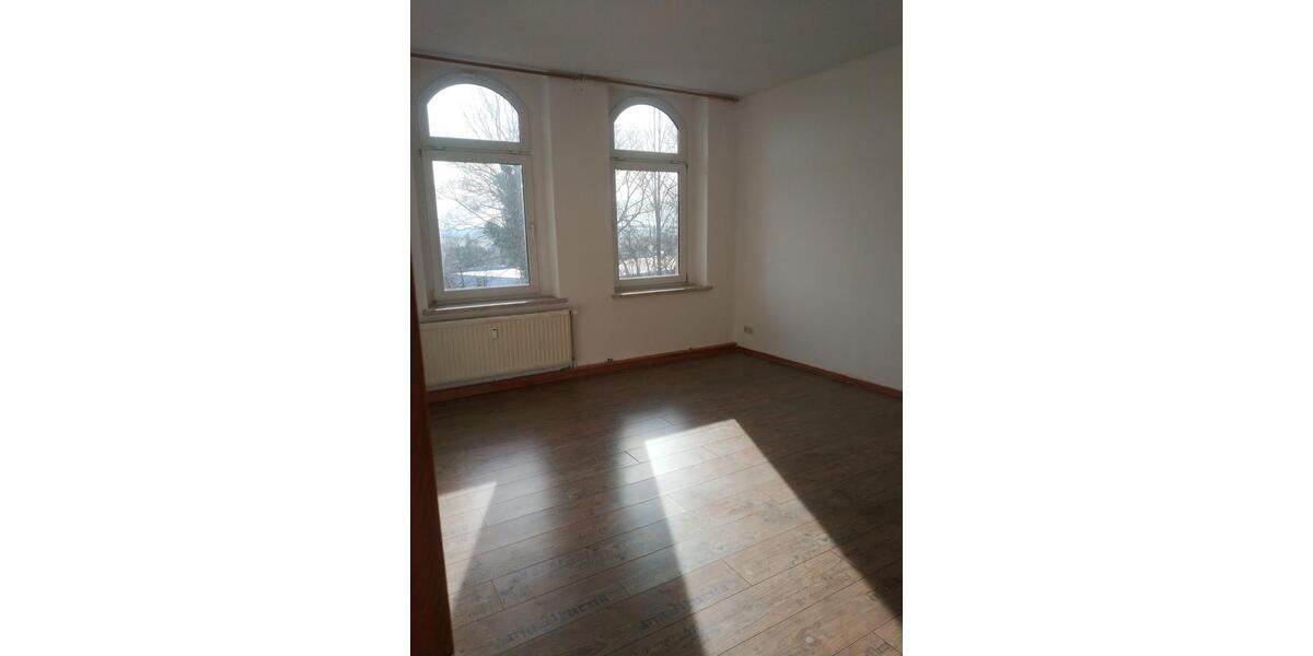 Hochparterre Hohenstein-Ernstthal Ernstthal - 6 Zimmer, 133 m&sup2;, 700&euro; | Angebot:24779923