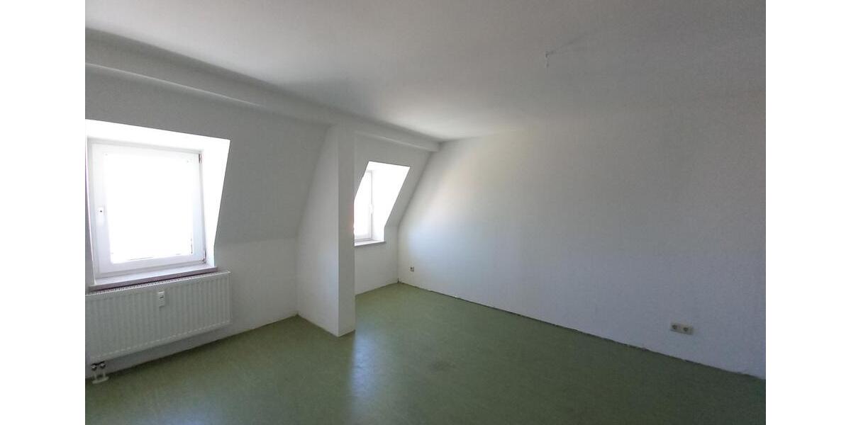 Etagenwohnung Meerane - 4 Zimmer, 84 m&sup2;, 460&euro; | Angebot:21809585