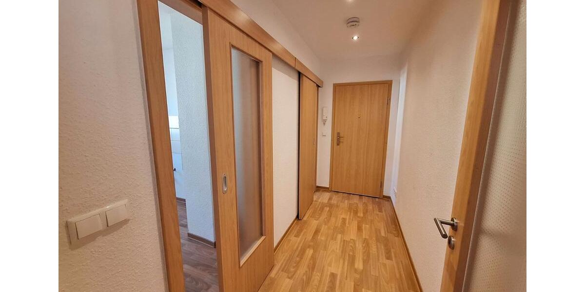 Etagenwohnung Reichenbach im Vogtland - 2 Zimmer, 50 m&sup2;, 256&euro; | Angebot:26676996