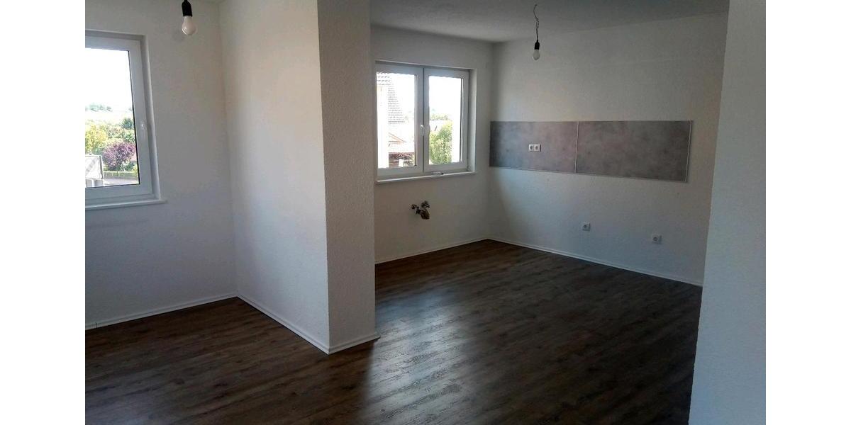 Etagenwohnung Ronneburg - 4 Zimmer, 105 m&sup2;, 1.380&euro; | Angebot:25417077