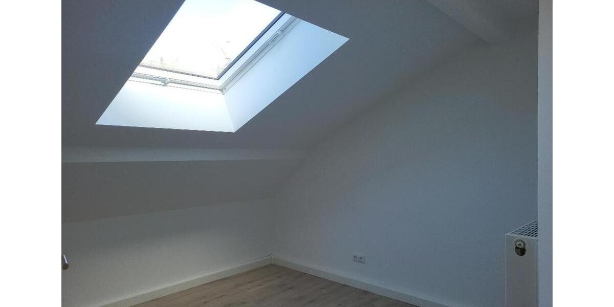 Dachgeschoßwohnung Greiz - 4 Zimmer, 107 m&sup2;, 805&euro; | Angebot:25146416