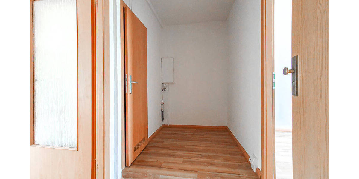 Etagenwohnung Zwickau Eckersbach - 2 Zimmer, 57 m&sup2;, 331&euro; | Angebot:25676694