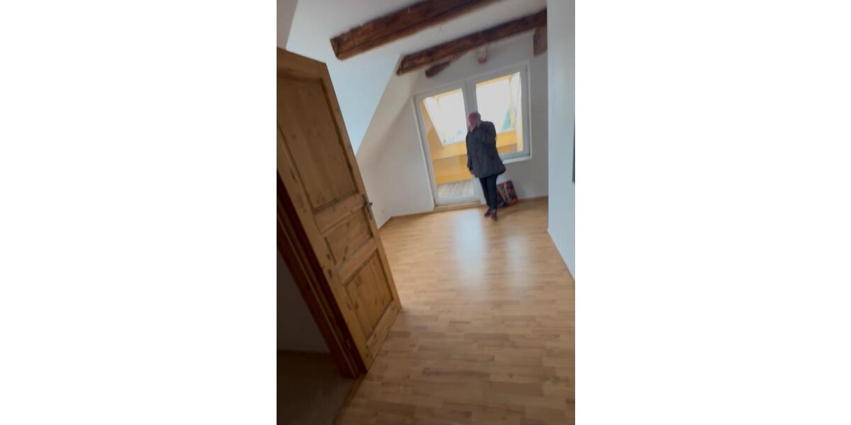 Dachgeschoßwohnung Limbach-Oberfrohna Oberfrohna - 2 Zimmer, 38 m&sup2;, 334&euro; | Angebot:25751816