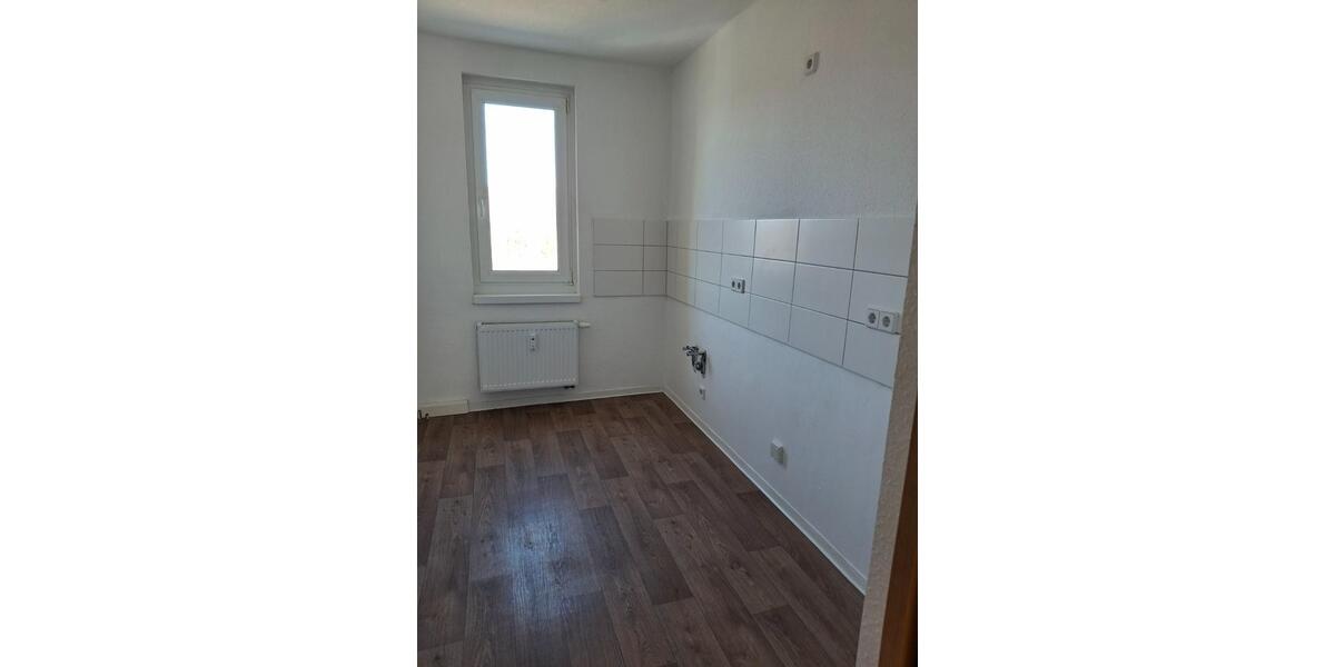 Etagenwohnung Limbach-Oberfrohna Oberfrohna - 3 Zimmer, 79 m&sup2;, 503&euro; | Angebot:24858840