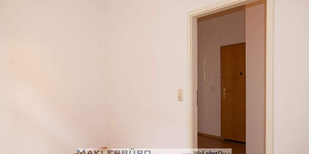 Etagenwohnung Greiz Irchwitz - 3 Zimmer, 77 m&sup2;, 382&euro; | Angebot:25666816