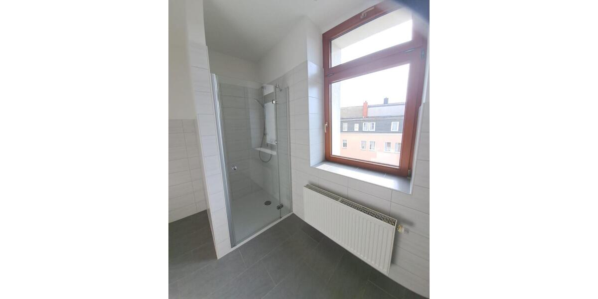 Etagenwohnung Meerane - 3 Zimmer, 120 m&sup2;, 660&euro; | Angebot:25855294