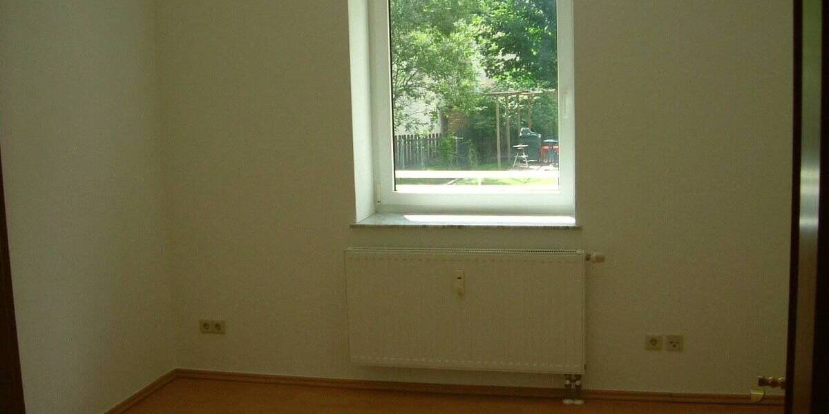 Etagenwohnung Zwickau Innenstadt - 2 Zimmer, 66 m&sup2;, 71.500&euro; | Angebot:25707518