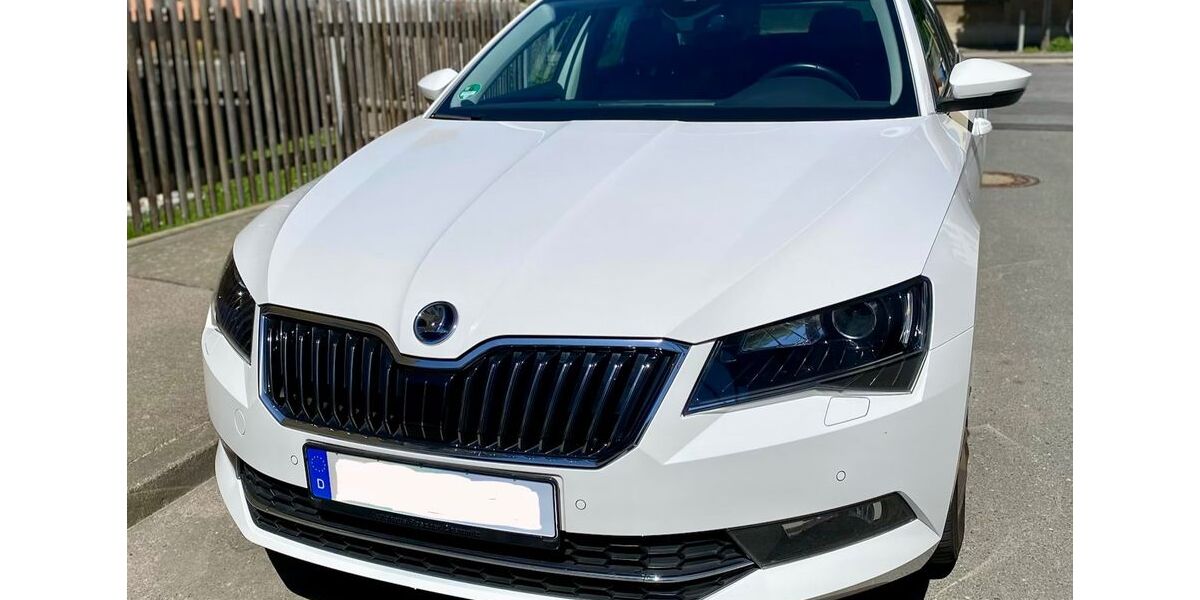 Skoda Superb 83.000 km 24.000 &euro; Limbach-Oberfrohna 09212