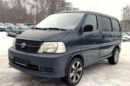 Toyota Hiace 293.824 km 4.680 &euro; Zwickau 08056