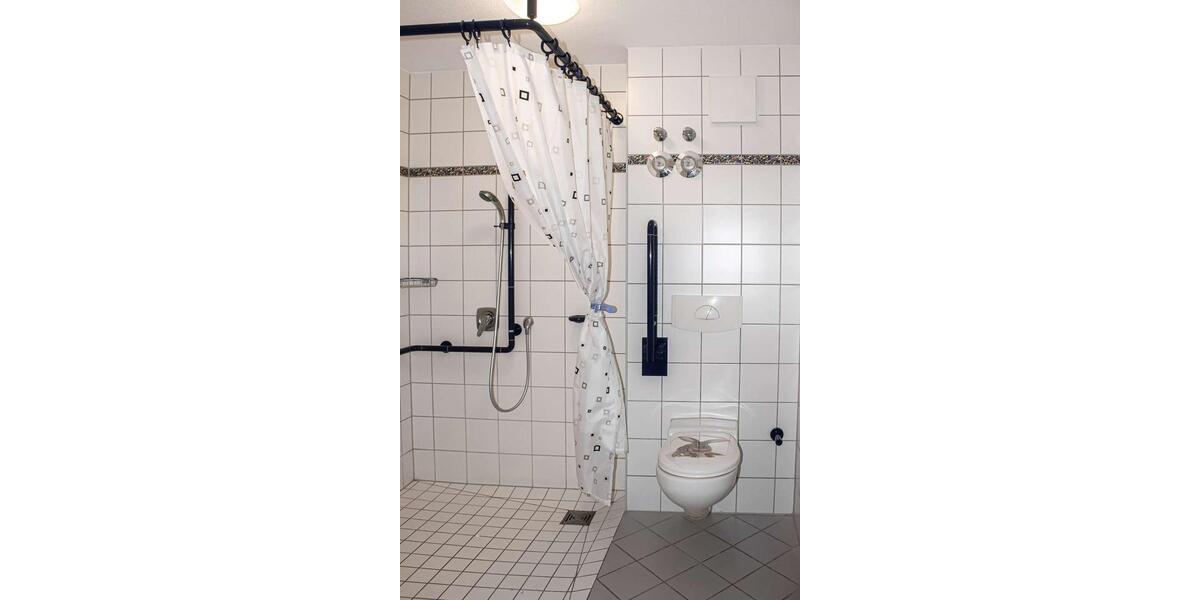 Etagenwohnung Zwickau - 2 Zimmer, 42 m&sup2;, 506&euro; | Angebot:23146896