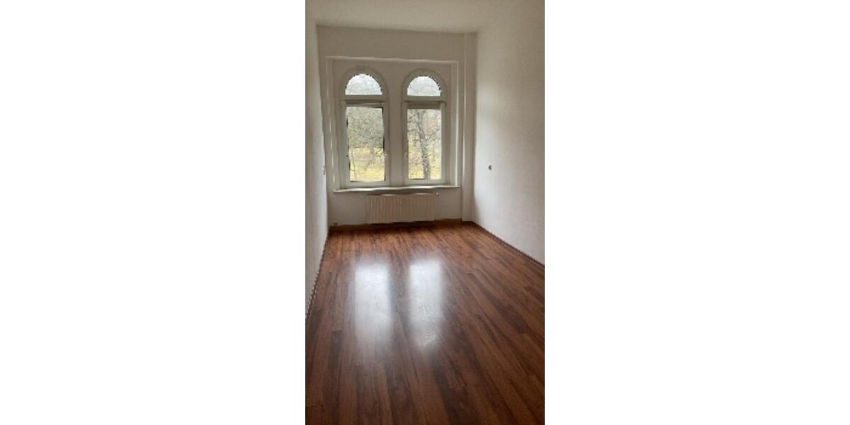 Etagenwohnung Crimmitschau - 2 Zimmer, 66 m&sup2;, 350&euro; | Angebot:24537556