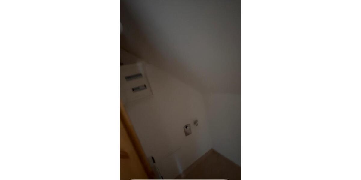 Dachgeschoßwohnung Limbach-Oberfrohna Oberfrohna - 2 Zimmer, 38 m&sup2;, 334&euro; | Angebot:25751816