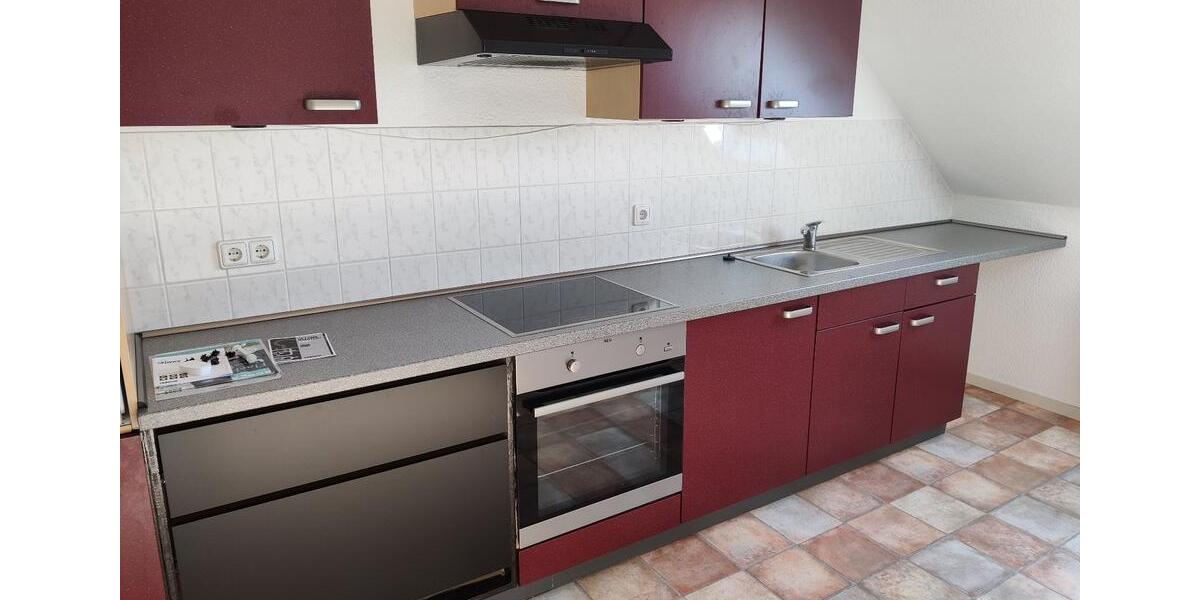 Dachgeschoßwohnung Limbach-Oberfrohna Oberfrohna - 3 Zimmer, 73 m&sup2;, 470&euro; | Angebot:25102811