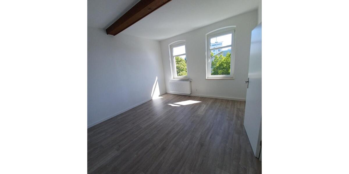 Dachgeschoßwohnung Zwickau Zwickau-West - 3 Zimmer, 62 m&sup2;, 340&euro; | Angebot:20618659