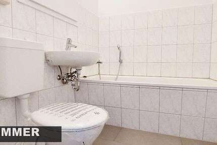 Wohnung Zwickau Neuplanitz - 3 Zimmer, 71 m&sup2;, 350&euro; | Angebot:25248322