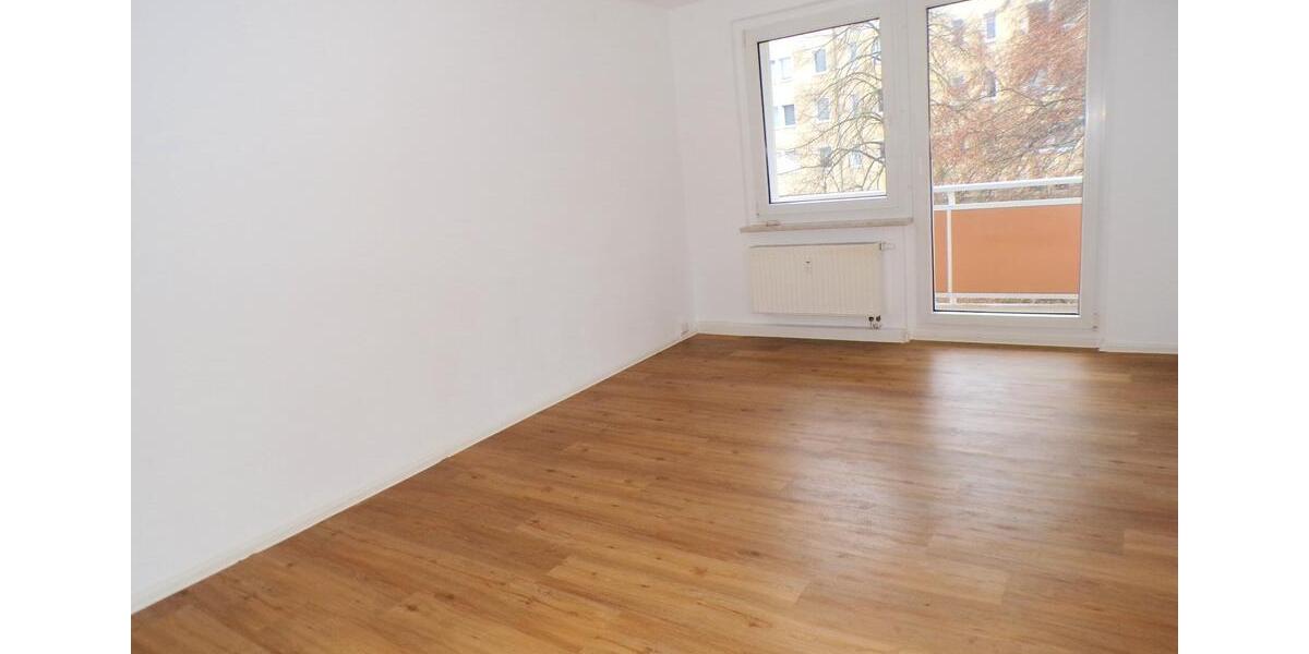 Etagenwohnung Werdau - 3 Zimmer, 59 m&sup2;, 340&euro; | Angebot:25428643