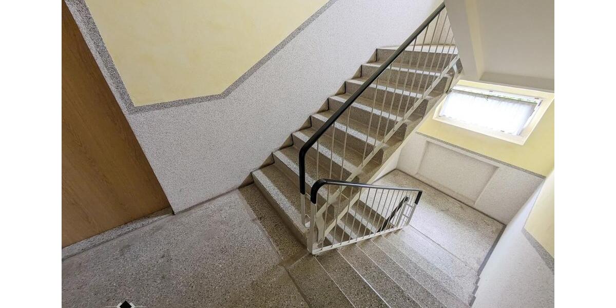 Etagenwohnung Limbach-Oberfrohna Oberfrohna - 3 Zimmer, 69 m&sup2;, 370&euro; | Angebot:25945690