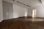 Etagenwohnung Zwickau Innenstadt - 5 Zimmer, 120 m&sup2;, 600&euro; | Angebot:25729285