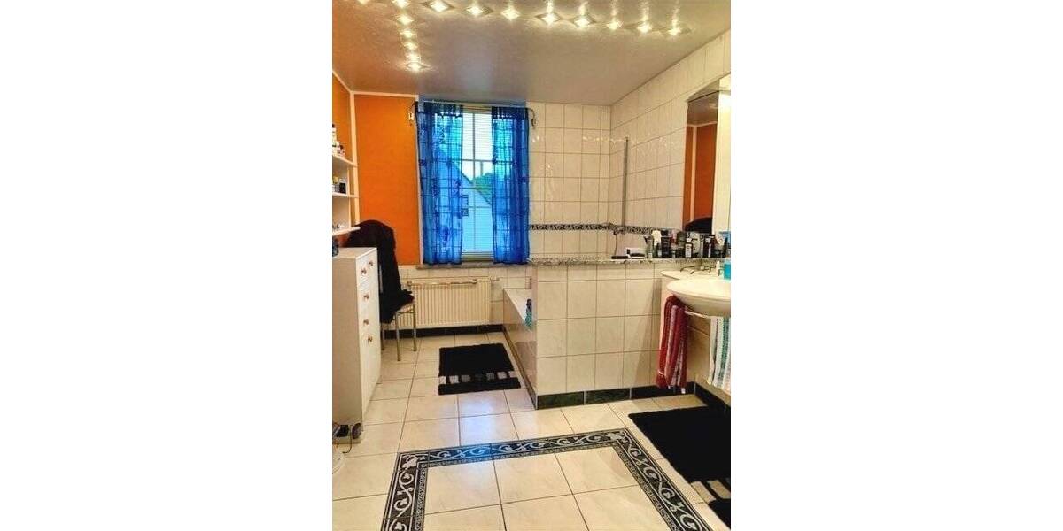 Reihenmittelhaus Treuen - 6 Zimmer, 125 m&sup2;, 135.000&euro; | Angebot:25662007