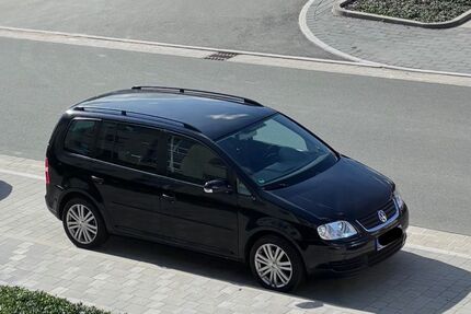 VW Touran 172.000 km 3.150 &euro; Aue 08280