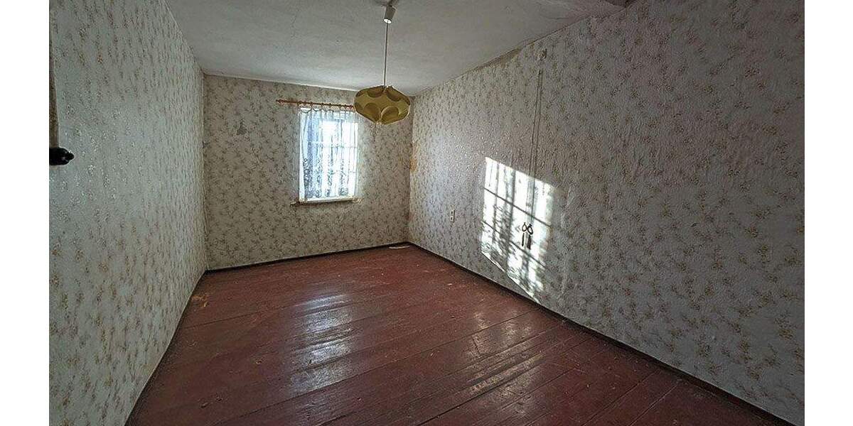 Einfamilienhaus Schmölln Illsitz - 7 Zimmer, 115 m&sup2;, 25.000&euro; | Angebot:25739926