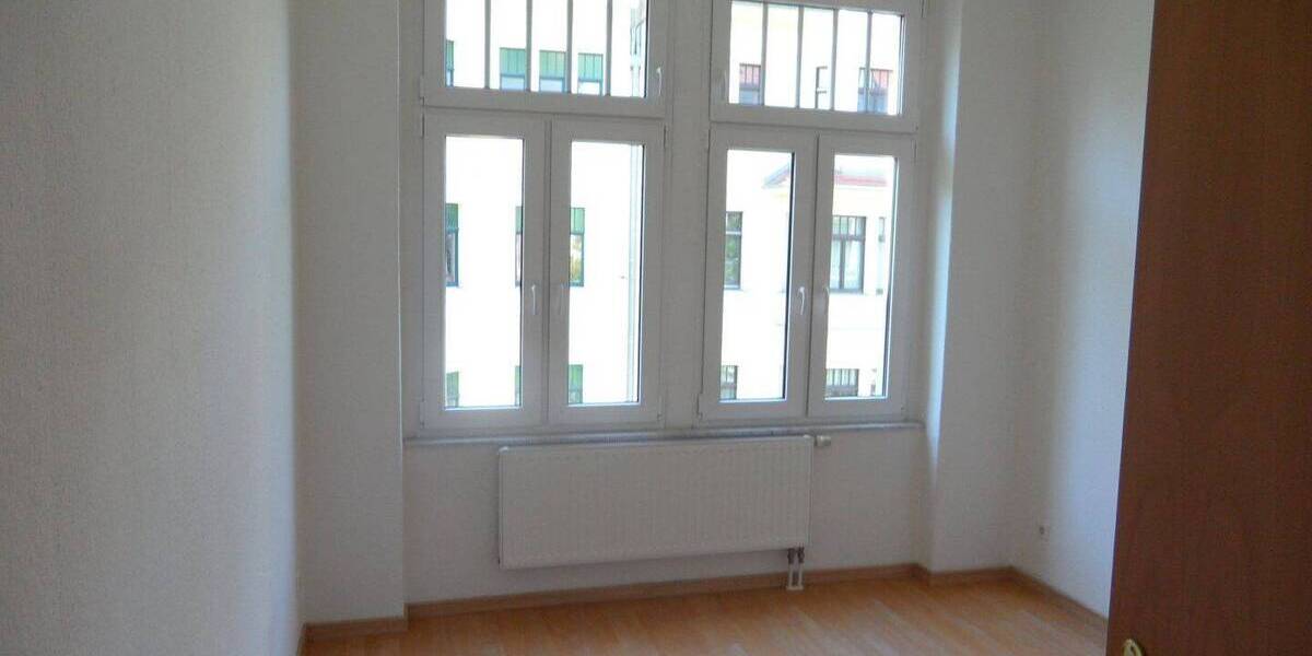 Etagenwohnung Zwickau Innenstadt - 2 Zimmer, 55 m&sup2;, 400&euro; | Angebot:25802829