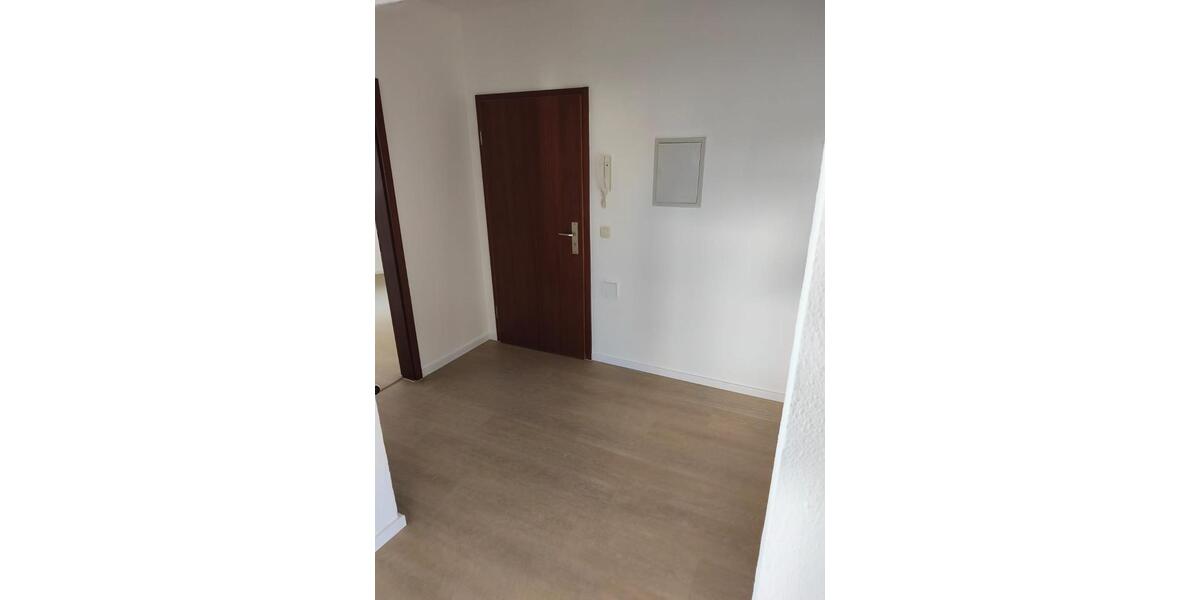 Etagenwohnung Glauchau - 2 Zimmer, 64 m&sup2;, 380&euro; | Angebot:24493210