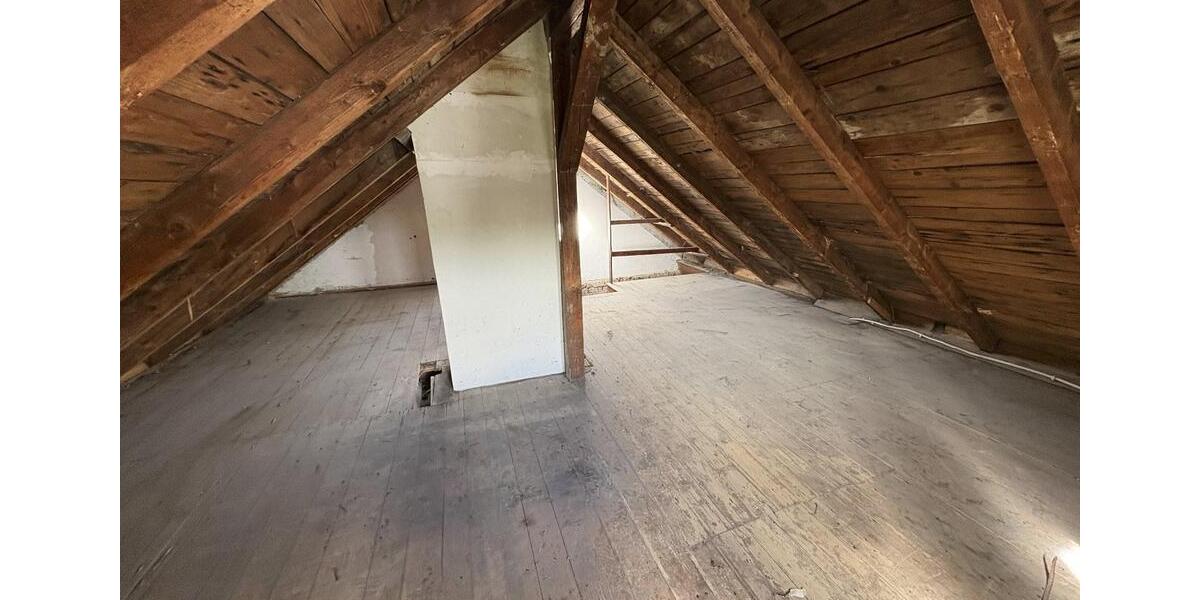 Einfamilienhaus Hohenstein-Ernstthal Ernstthal - 8 Zimmer, 80 m&sup2;, 190.000&euro; | Angebot:26133190