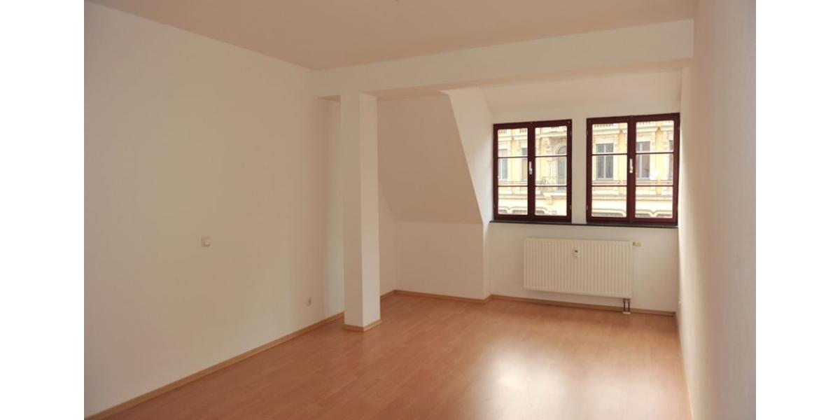 Dachgeschoßwohnung Zwickau - 2 Zimmer, 77 m&sup2;, 540&euro; | Angebot:24474774