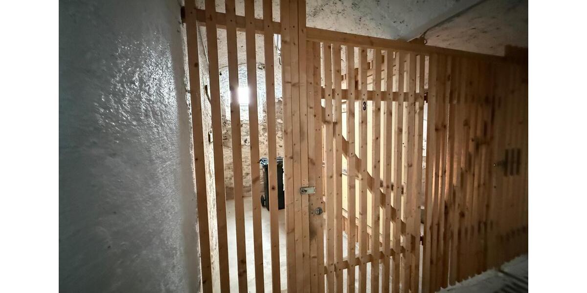 Etagenwohnung Reichenbach im Vogtland - 3 Zimmer, 57 m&sup2;, 285&euro; | Angebot:24836330