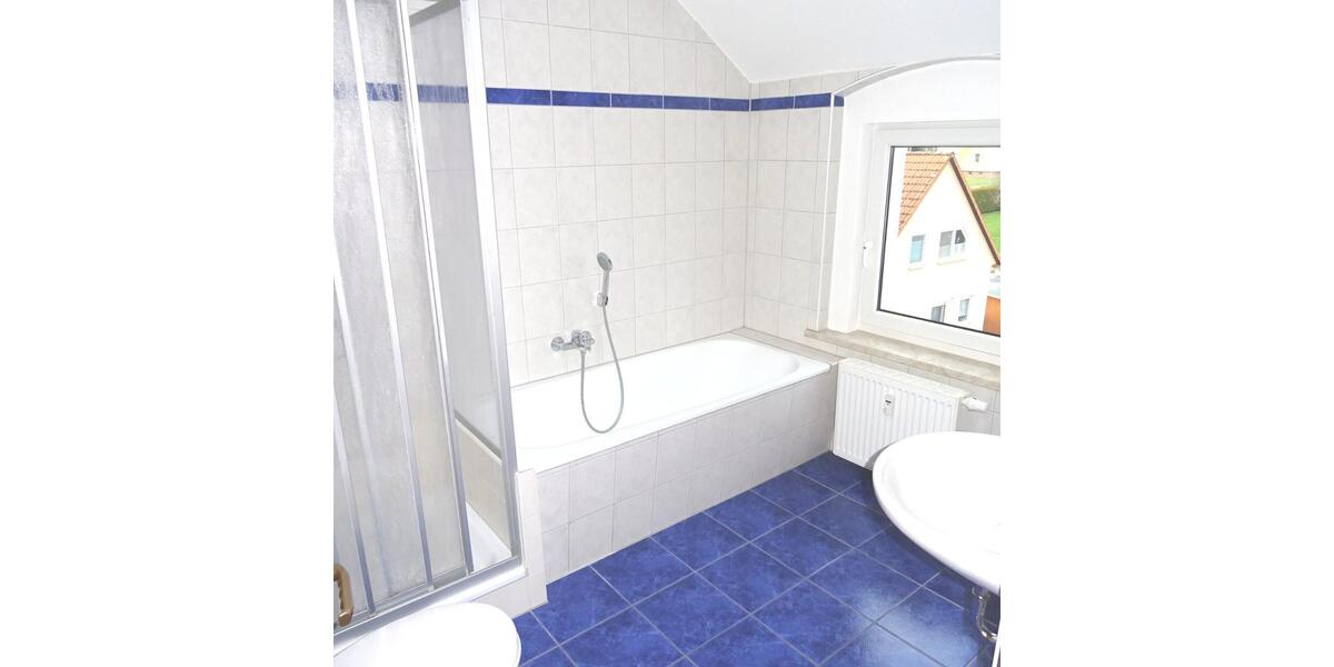 Etagenwohnung Werdau - 3 Zimmer, 70 m&sup2;, 390&euro; | Angebot:23779151