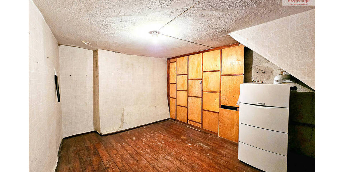 Reihenmittelhaus Schwarzenberg - 1 Zimmer, 269 m&sup2;, 39.000&euro; | Angebot:25688157