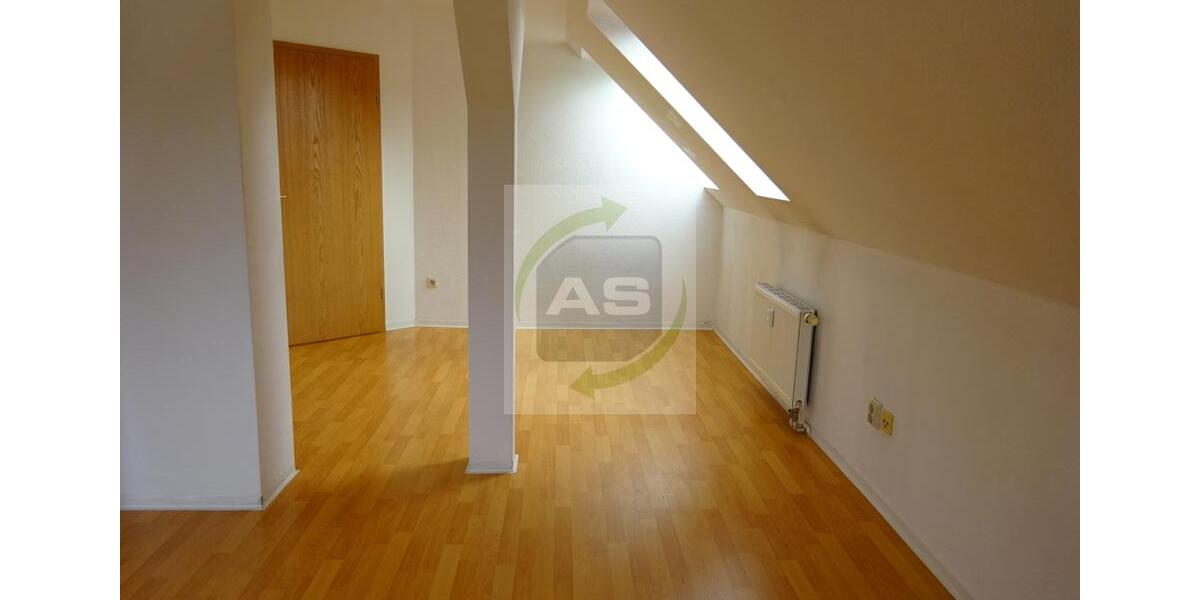 Dachgeschoßwohnung Zwickau Neuplanitz - 2 Zimmer, 70 m&sup2;, 390&euro; | Angebot:25547286