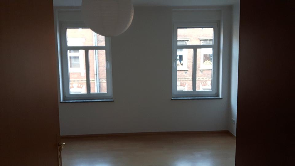 Etagenwohnung Zwickau Neuplanitz - 1 Zimmer, 31 m&sup2;, 185&euro; | Angebot:26576695