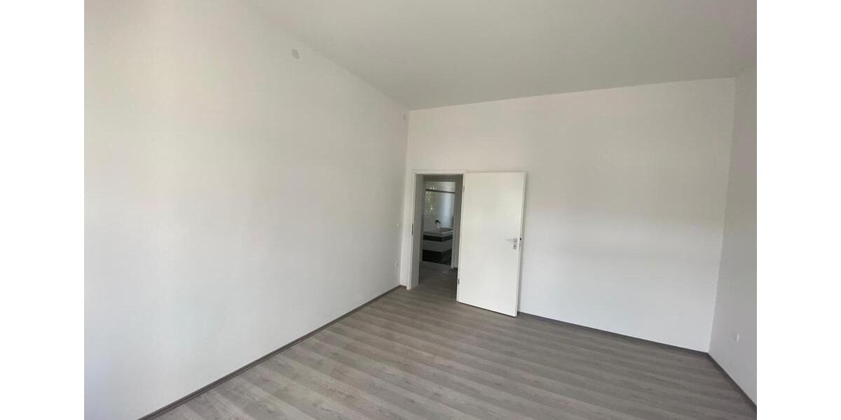 Etagenwohnung Zwickau - 4 Zimmer, 95 m&sup2;, 650&euro; | Angebot:25052648