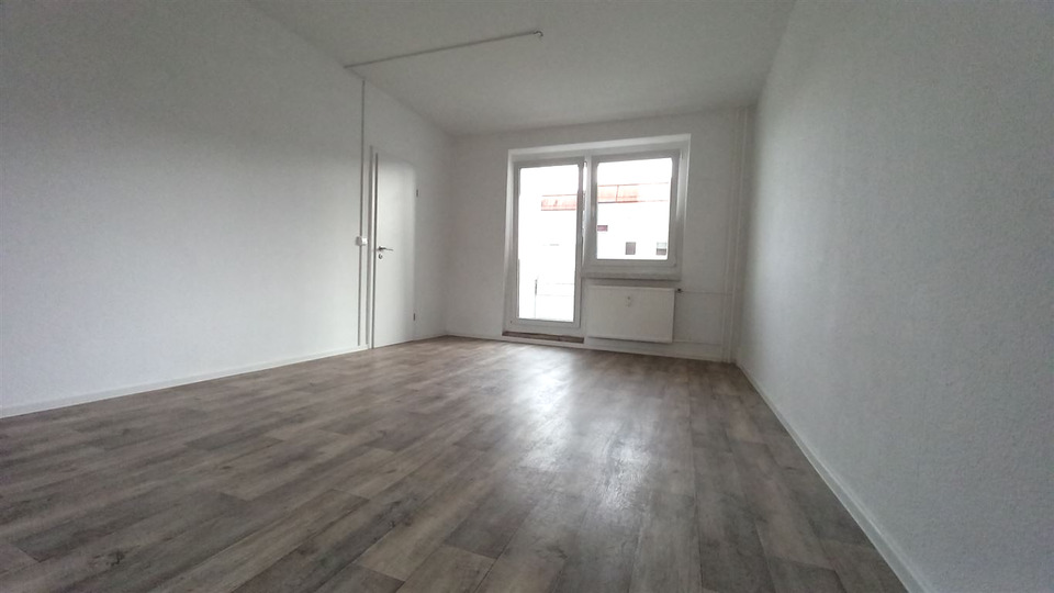 Etagenwohnung Crimmitschau - 4 Zimmer, 82 m&sup2;, 490&euro; | Angebot:20461486