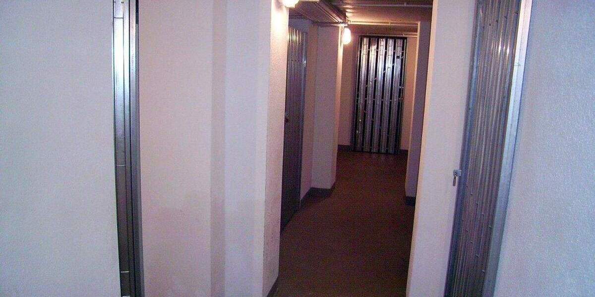 Etagenwohnung Zwickau Marienthal - 2 Zimmer, 33 m&sup2;, 245&euro; | Angebot:25707551