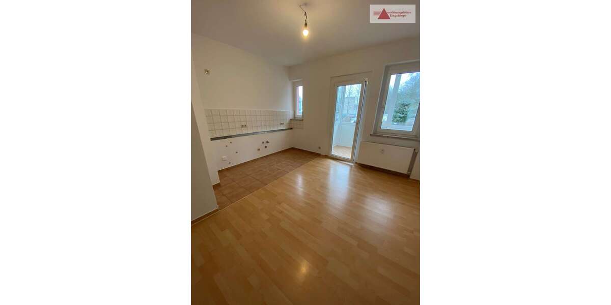 Etagenwohnung Zwickau OT Marienthal Marienthal - 2 Zimmer, 57 m&sup2;, 325&euro; | Angebot:23261040