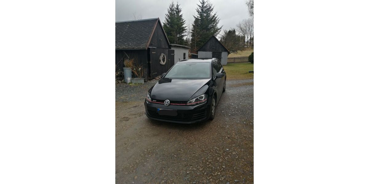 VW Golf 49.000 km 17.500 &euro; Auerbach 08209